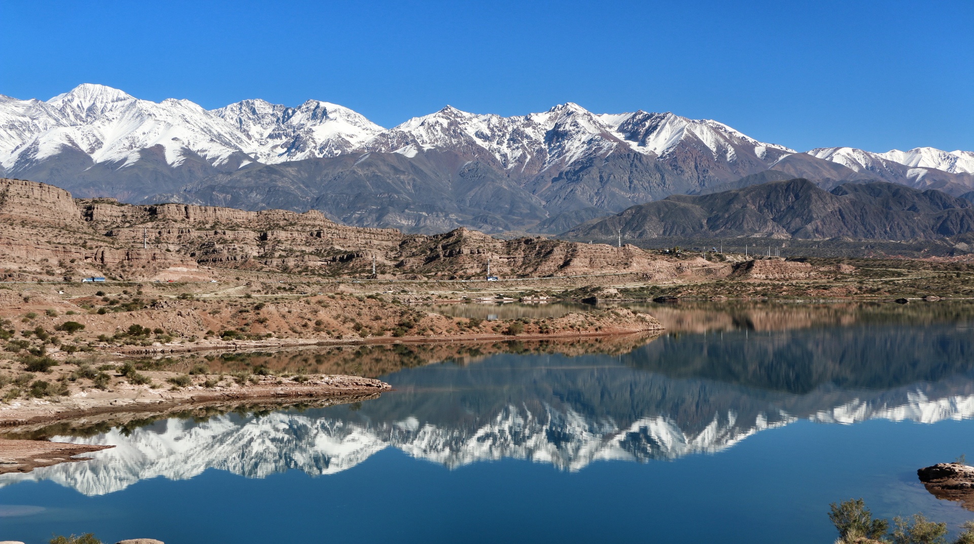 Explorando o Lago de Potrerillos na Mendoza